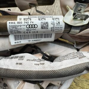 Подушка безопасности боковая (шторка) правая Audi Q8 2023 б/у оригинал